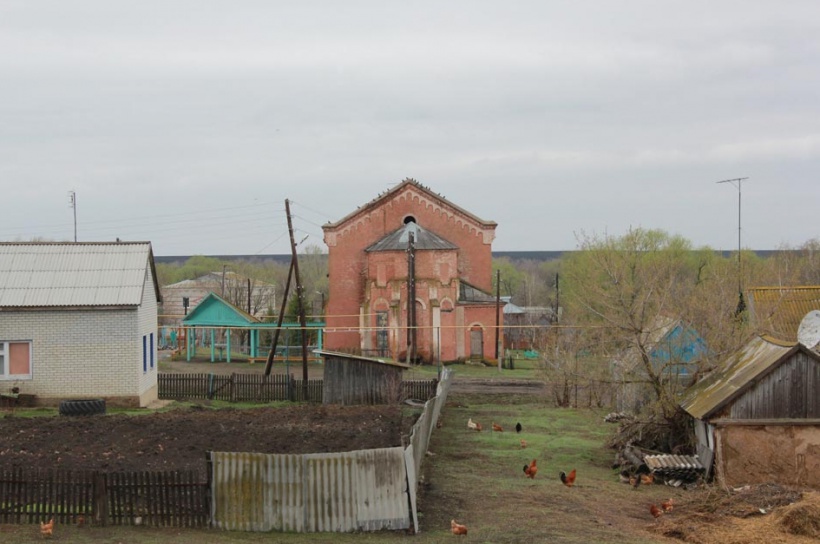 Вид на церковь и часть села Свердлово (Ней-Вальтер)